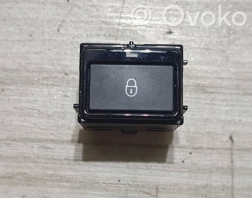 Jaguar F-Pace Central locking switch button 