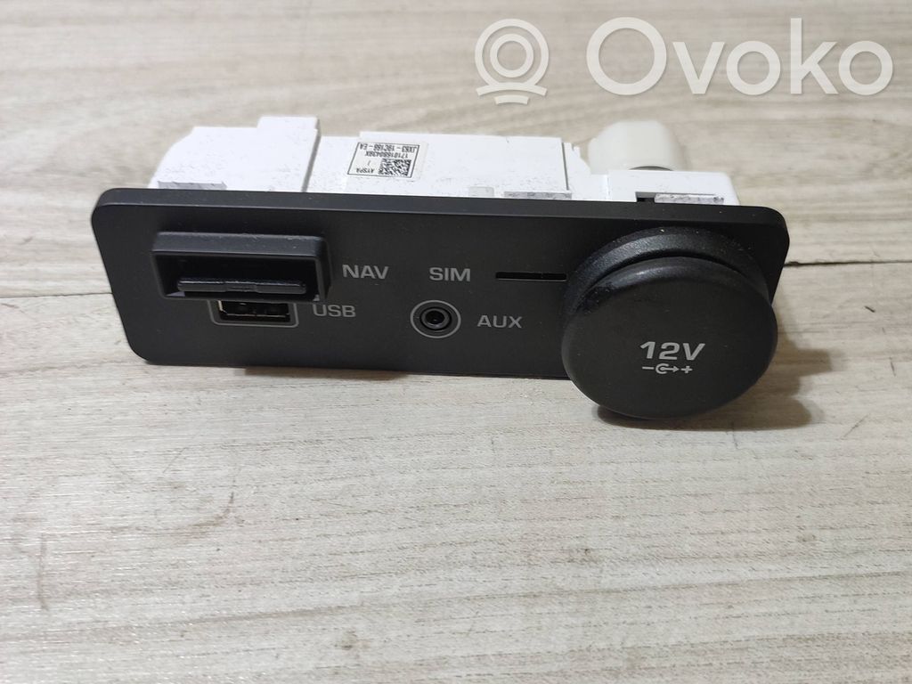 Jaguar F-Pace USB socket connector 
