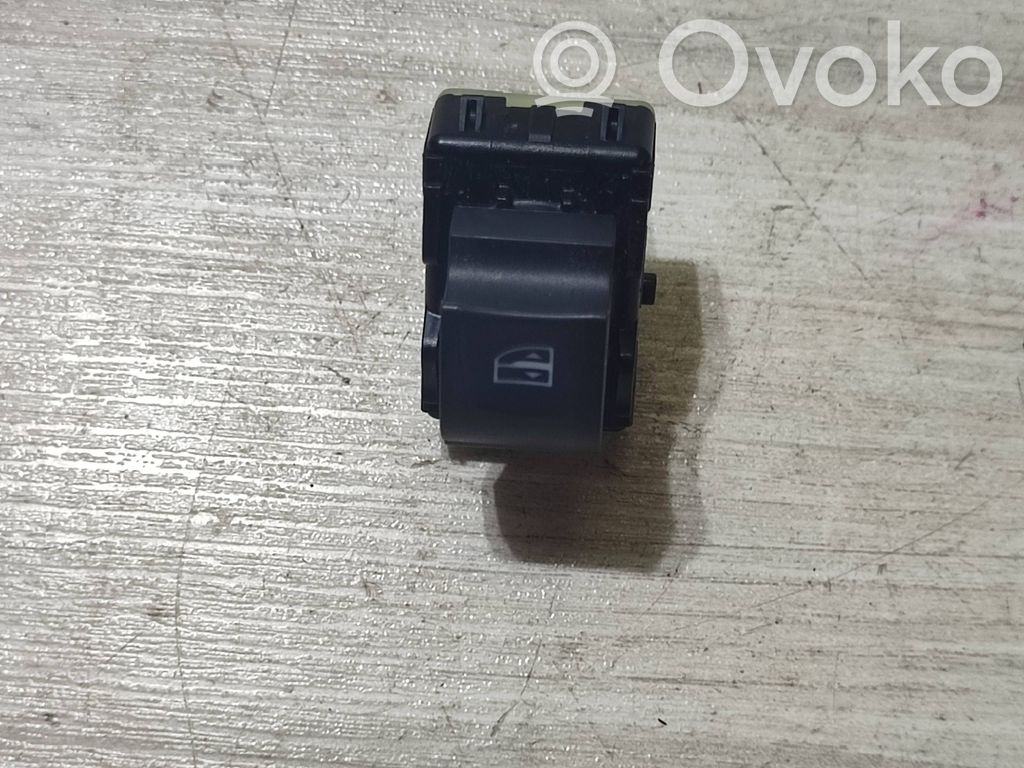 Dacia Jogger Electric window control switch 