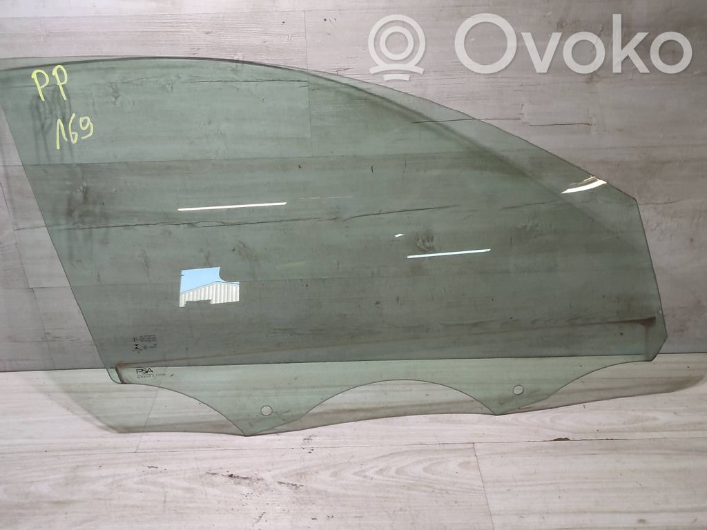 Opel Corsa F Szyba drzwi przednich 