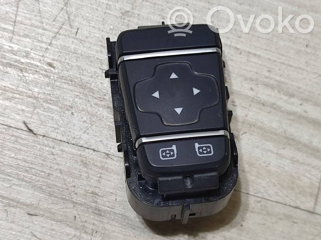 Renault Kangoo III Sānu spoguļu slēdzis 