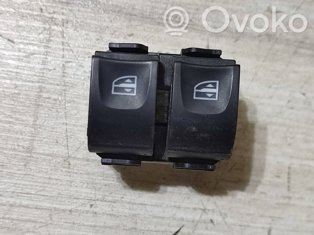 Renault Kangoo III Electric window control switch 