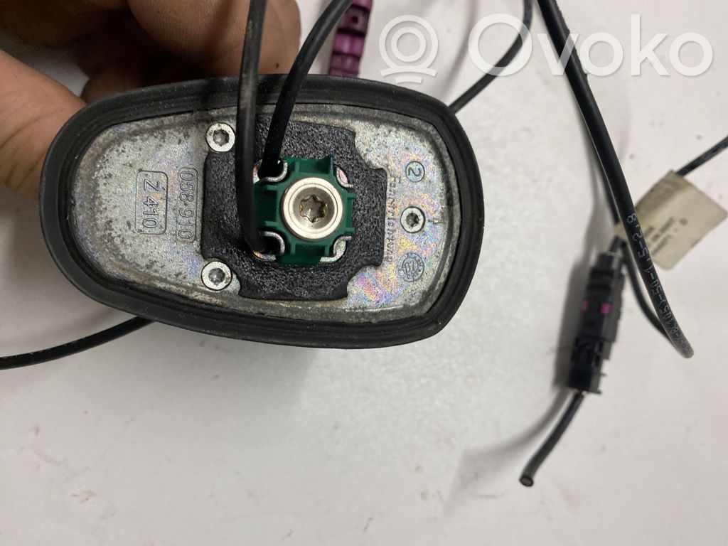 Mercedes-Benz C AMG W204 Aerial GPS antenna 