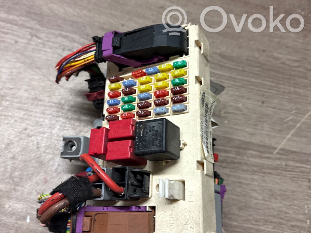 Alfa Romeo 159 Fuse module 
