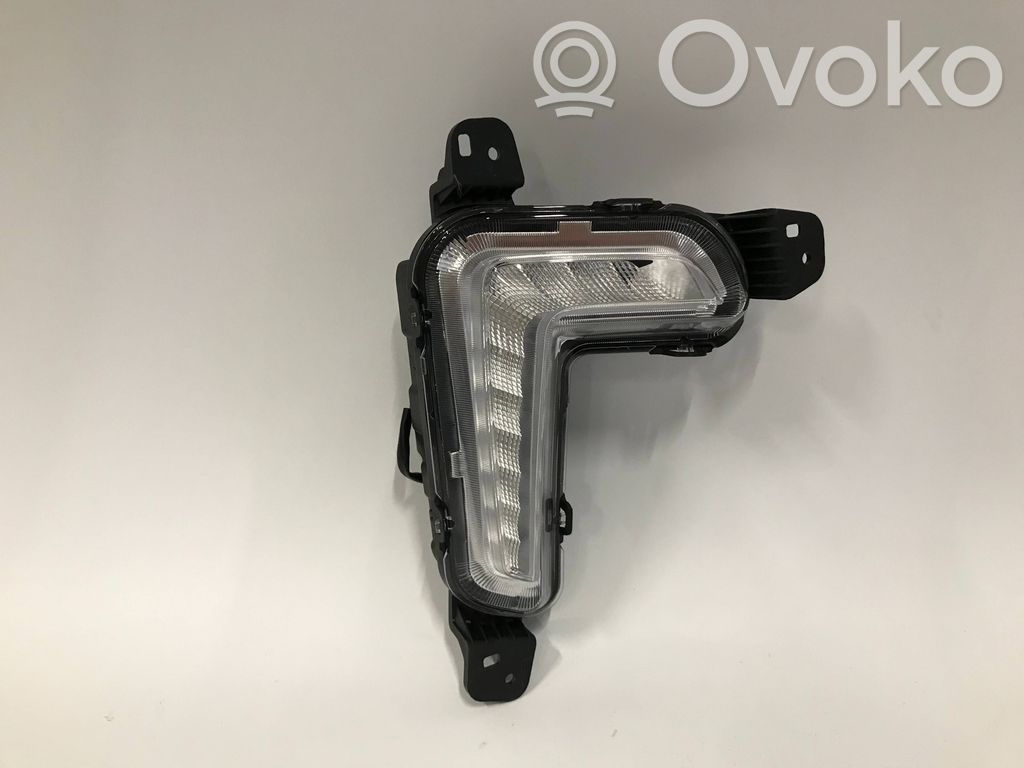 LED Daytime headlight   C00003416