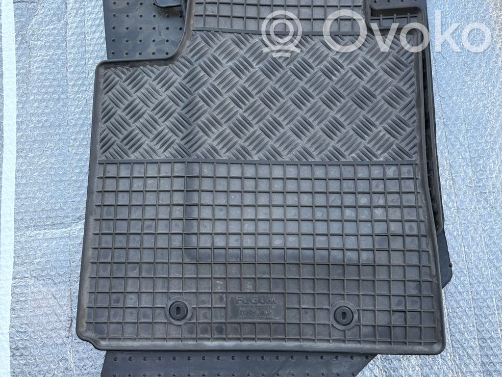 Zestaw dywaników samochodowych   835929809