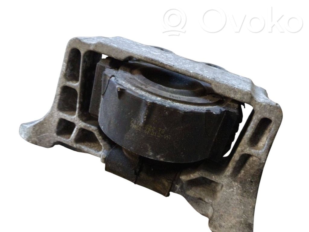 Volvo V50 Engine mount bracket 