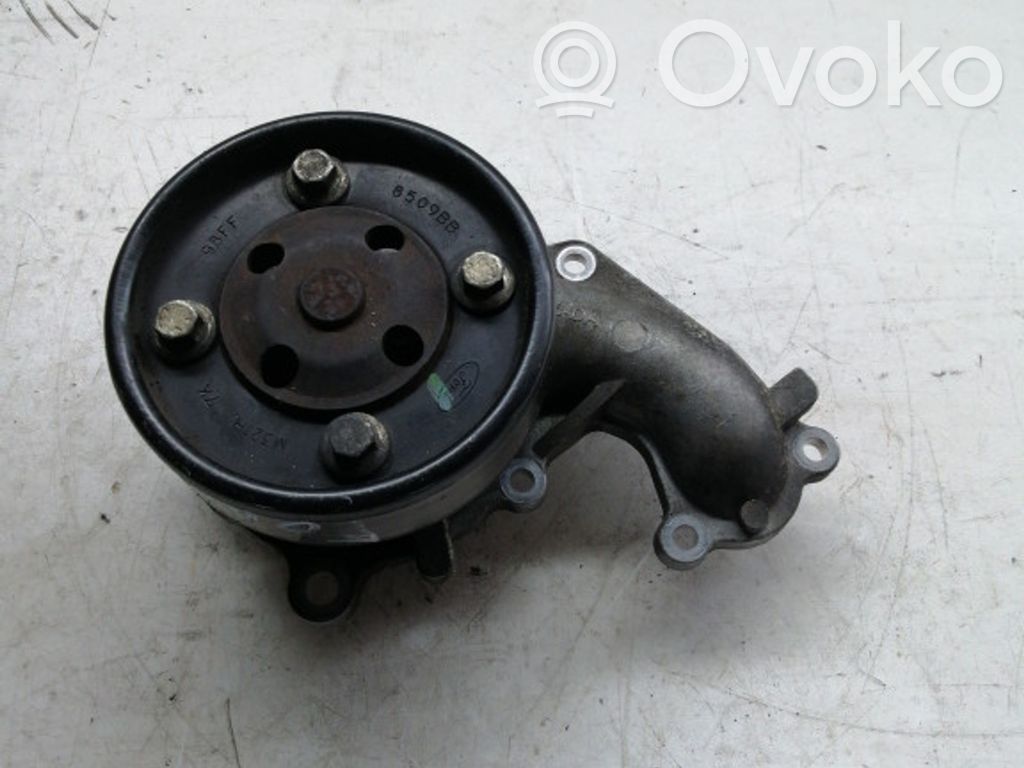 Ford C-MAX I Vandens pompa 