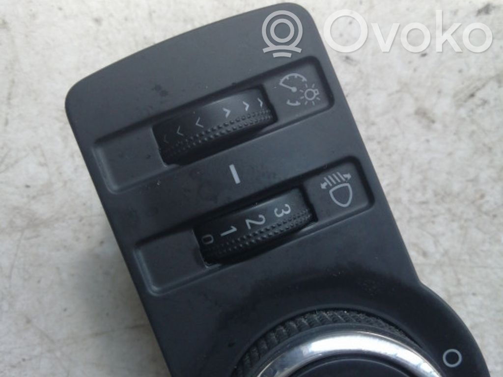 Opel Astra J Включатель фонарей 
