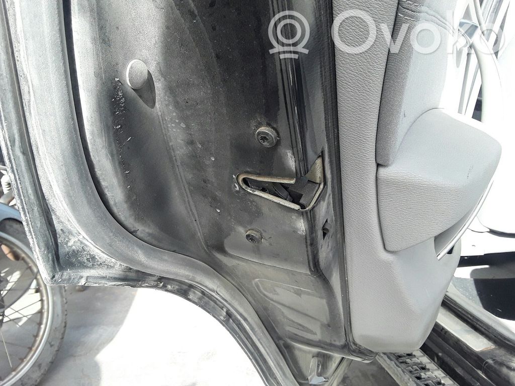 BMW X3 E83 Cerradura de puerta trasera 
