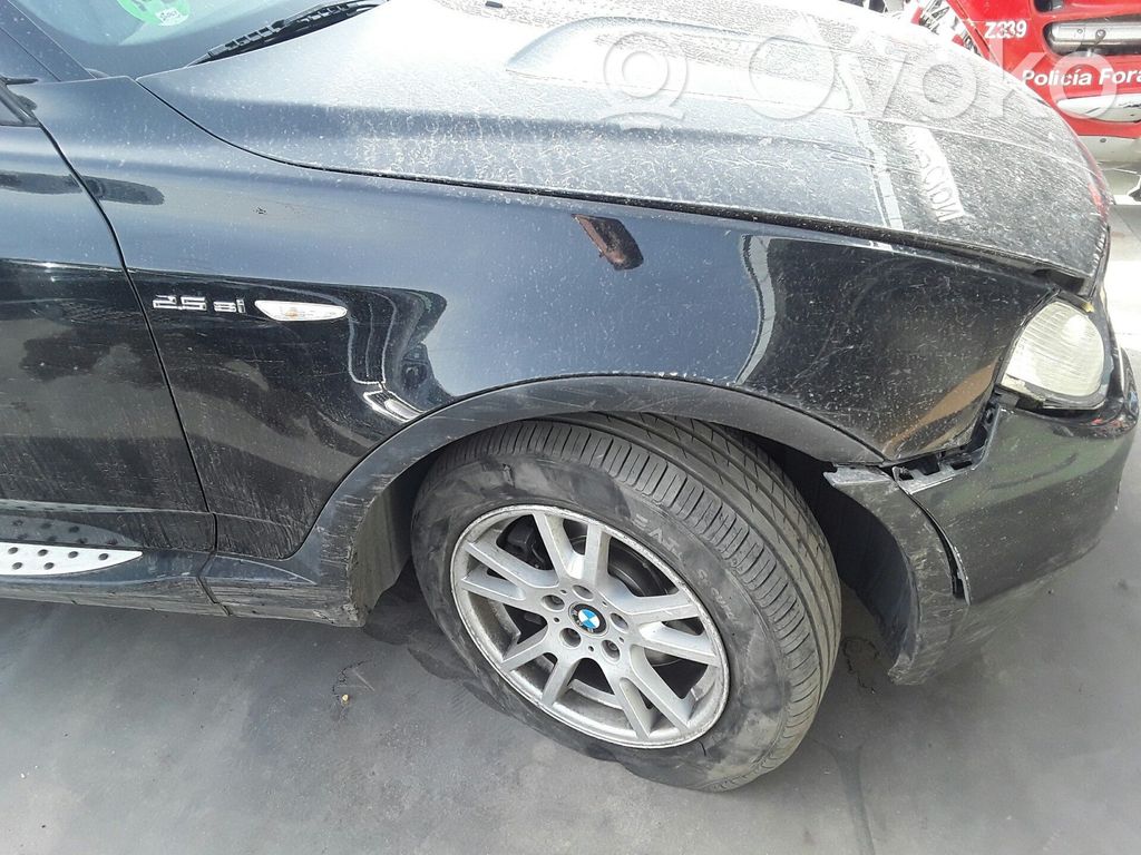 BMW X3 E83 Guardabarro 