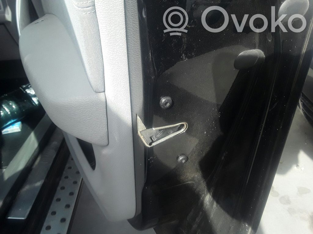 BMW X3 E83 Cerradura de puerta delantera (junto a la manecilla) 