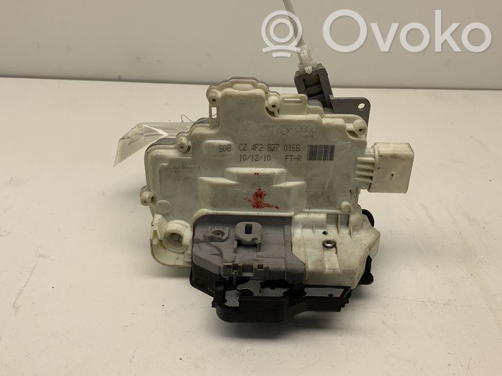 Audi A3 S3 8P Užrakinimo spynelė (prie rankenos) 