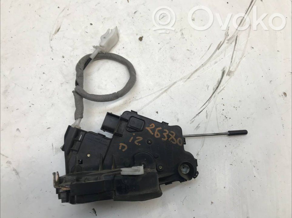 BMW 3 E46 Front door lock (next to the handle) 