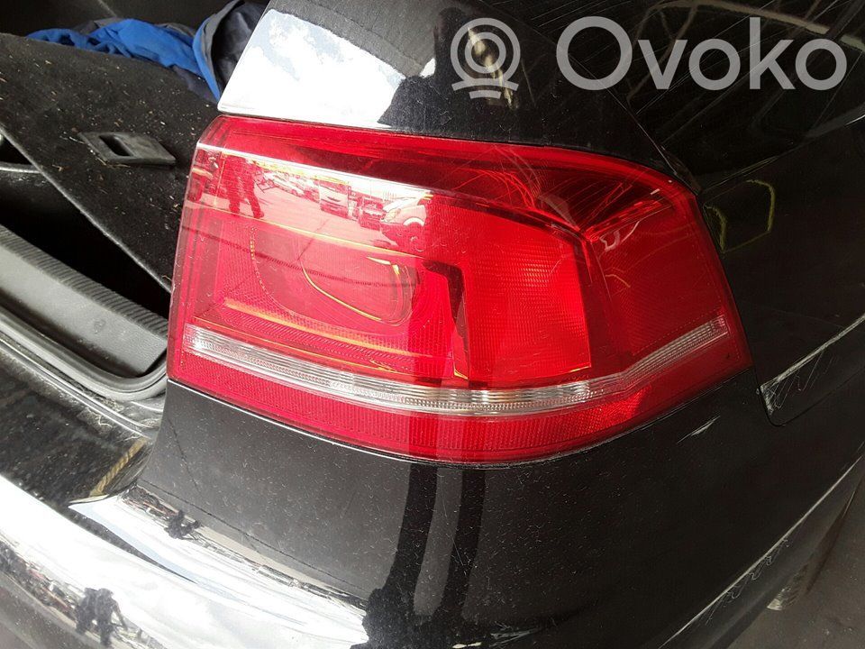 Volkswagen PASSAT B6 Lampa tylna 
