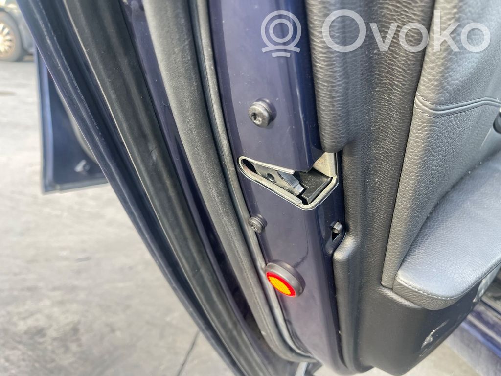 Rear door lock   576062