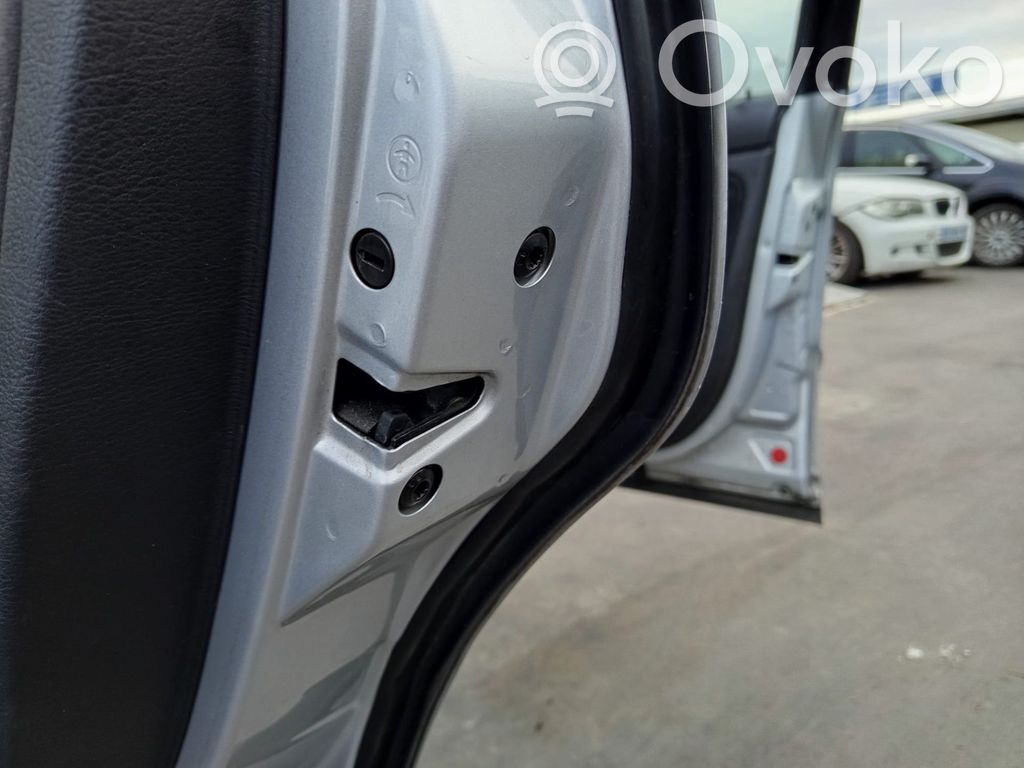 Volkswagen PASSAT B3 Rear door lock 