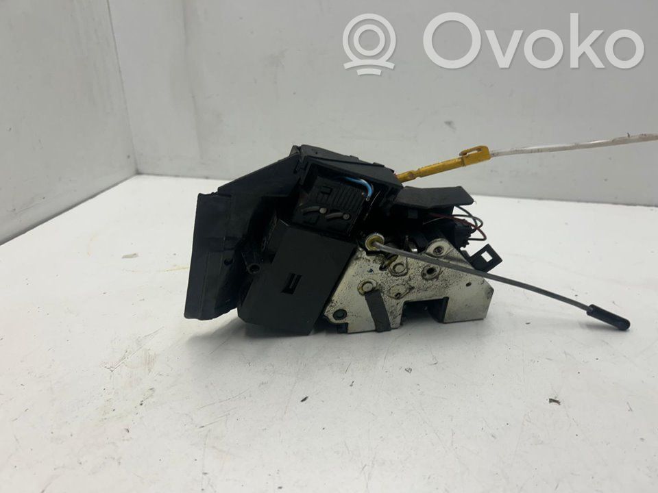 BMW 5 E39 Wkładka zamka drzwi przednich 
