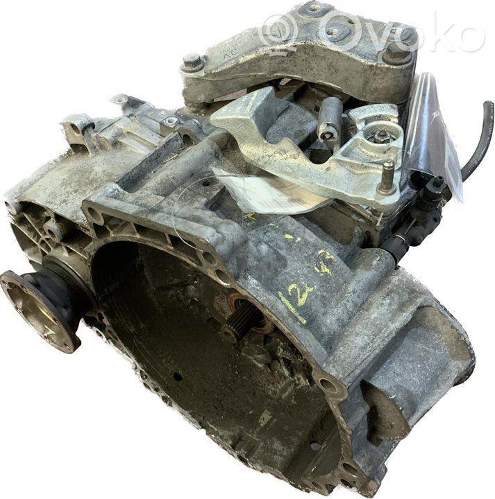 Volkswagen PASSAT B6 Cutie viteze manuală cu 6 trepte 