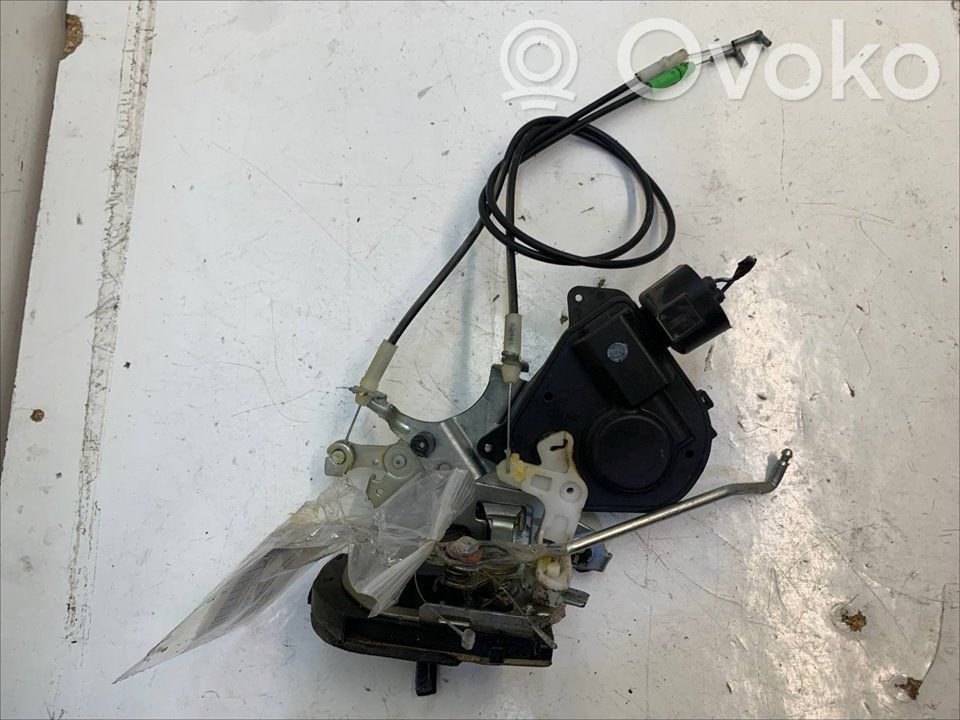 Toyota RAV 4 (XA10) Rear door lock 