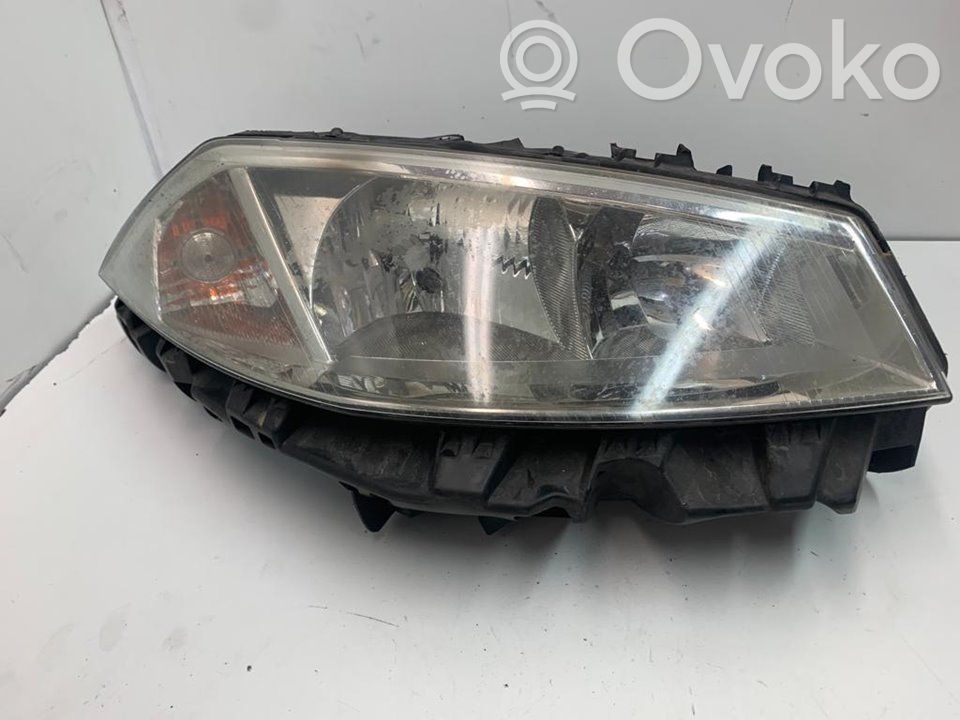 Renault Megane I Lampa przednia 