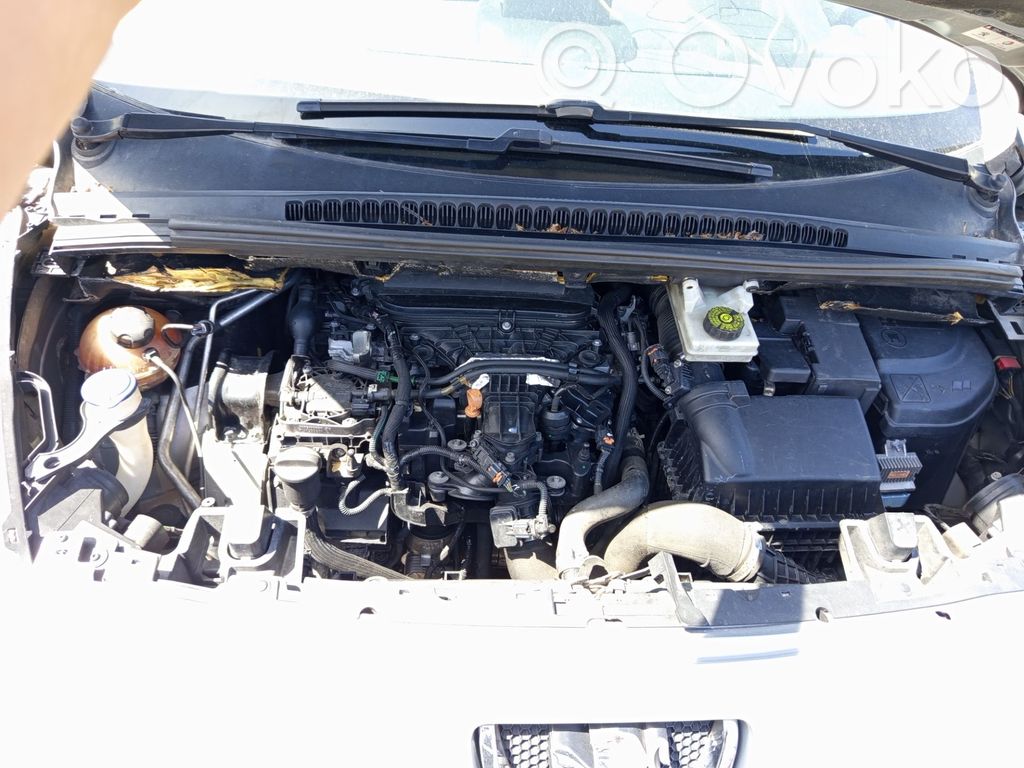Peugeot 5008 Kompletne silniki 