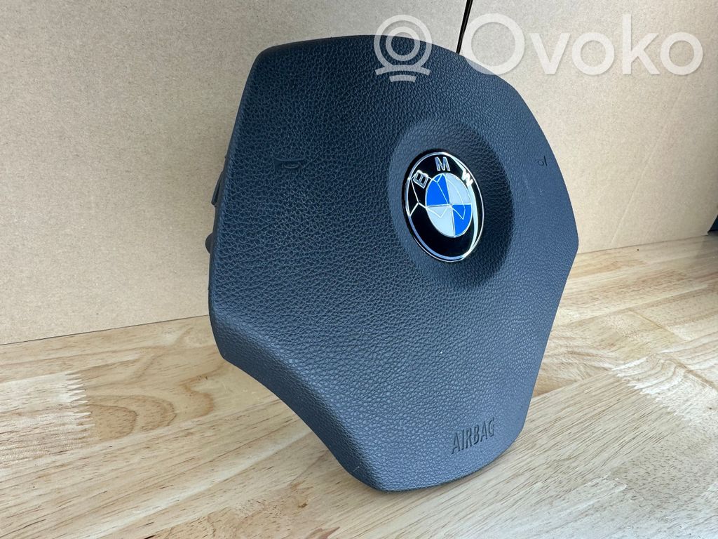 Steering wheel airbag   6772865
