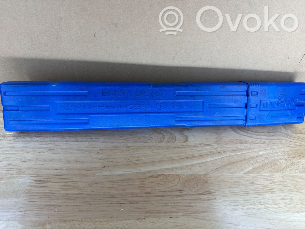 Avārijas zīme   1095457,27R030001,71601095457