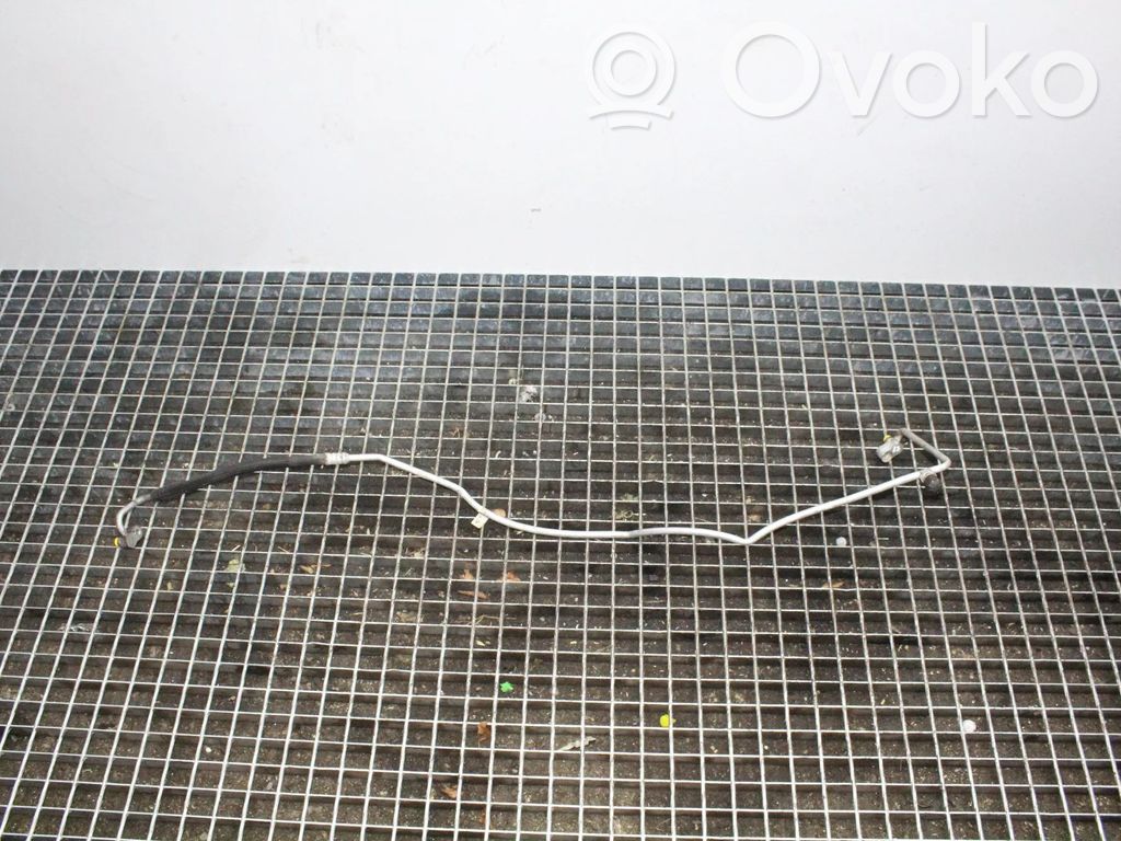BMW Z4 E85 E86 Ilmastointilaitteen putki (A/C) 