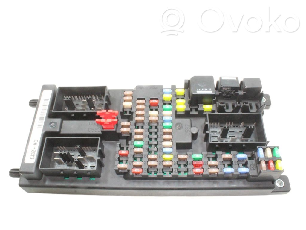 Sulakemoduuli   EJ3214F041AC