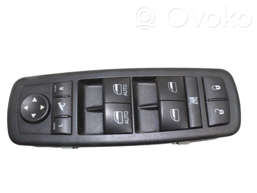 Electric window control switch   68271208AA