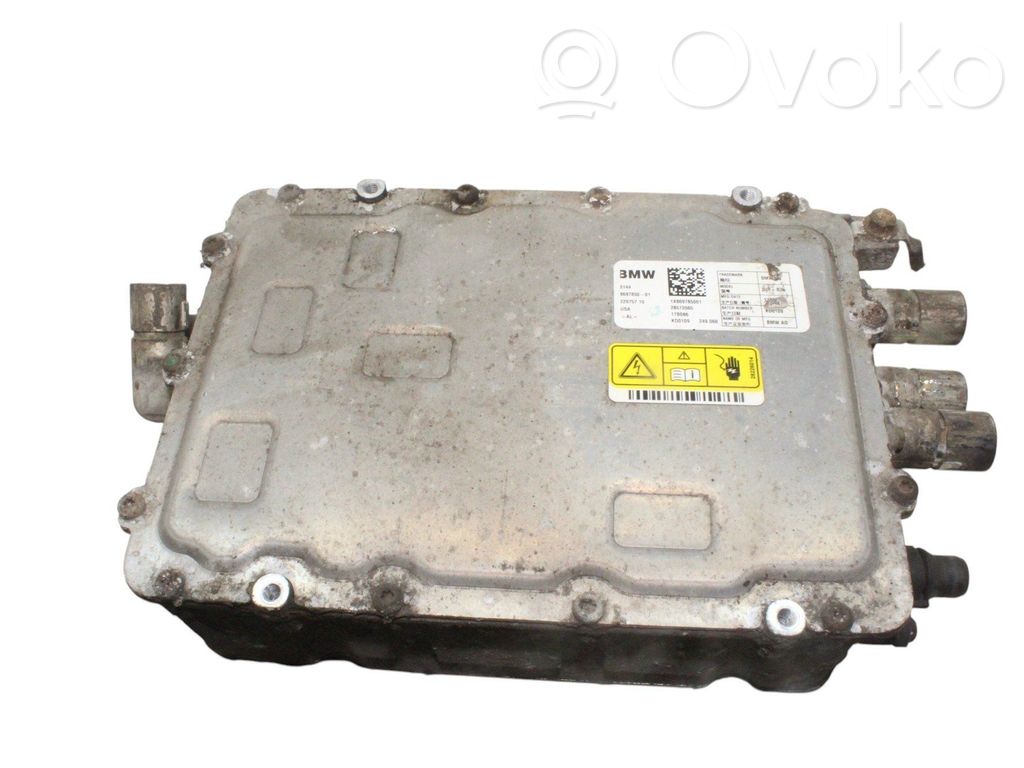 Inversor/convertidor de voltaje   8697850