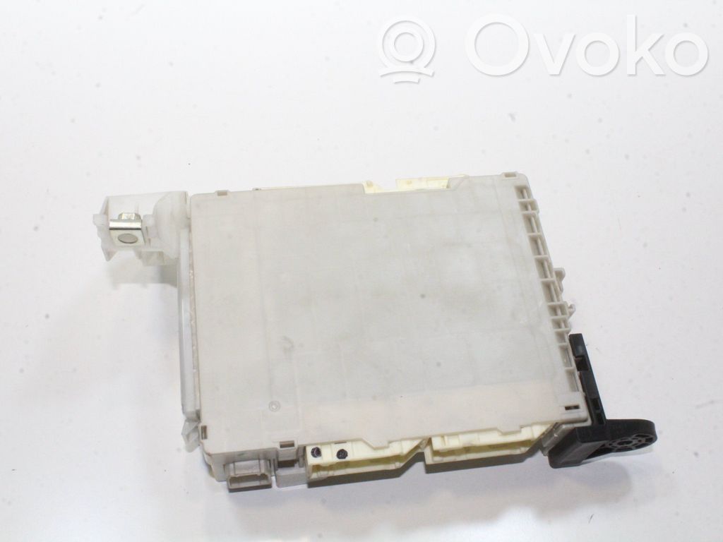 Módulo de fusible   8273076010,8273076010A