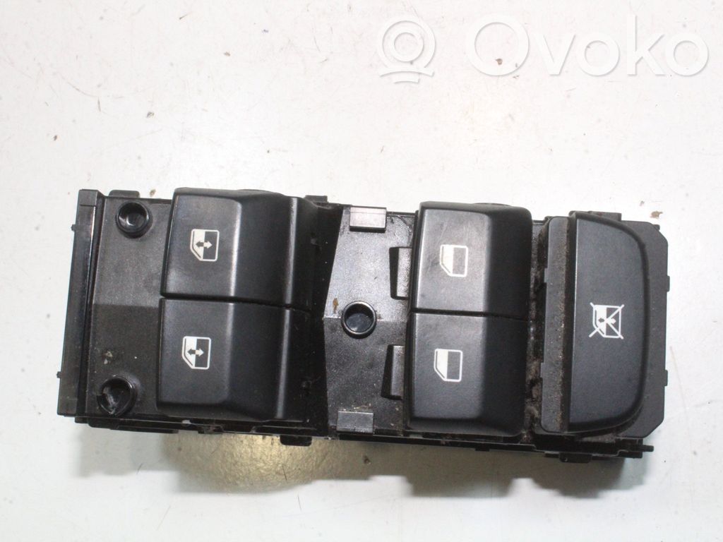 KIA Xceed Interruptor del elevalunas eléctrico 