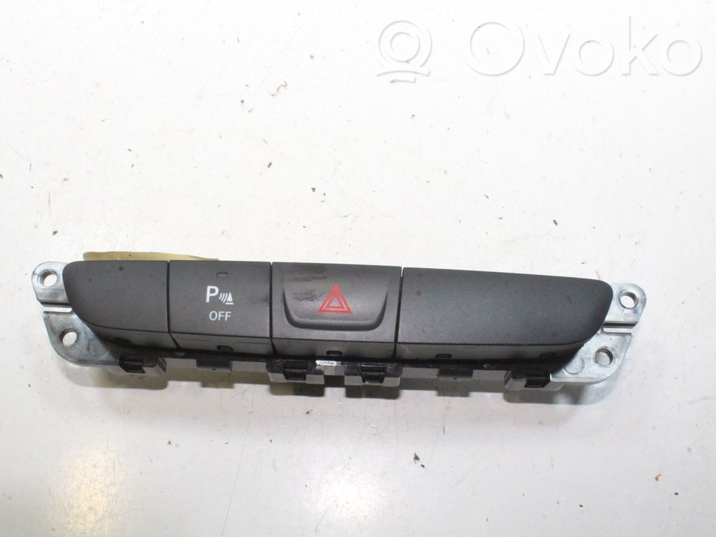 Jeep Cherokee Hazard light switch 