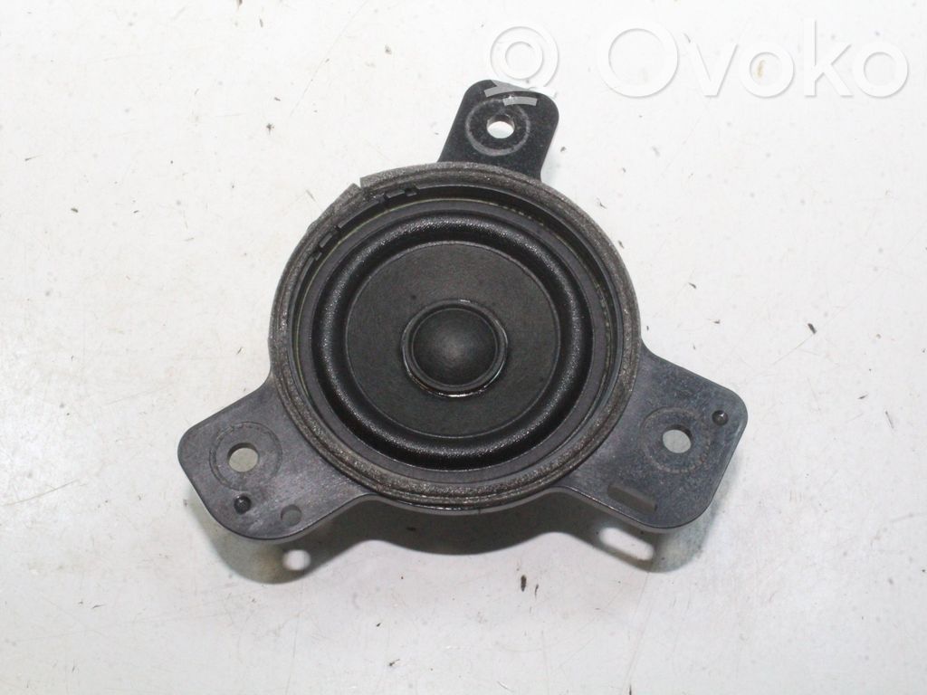 Altavoz del panel   LJ8T18808A