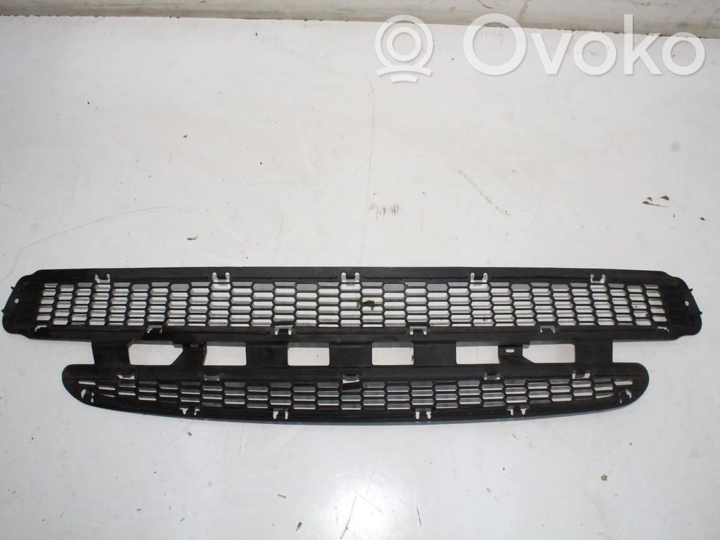 Front grill   6008159