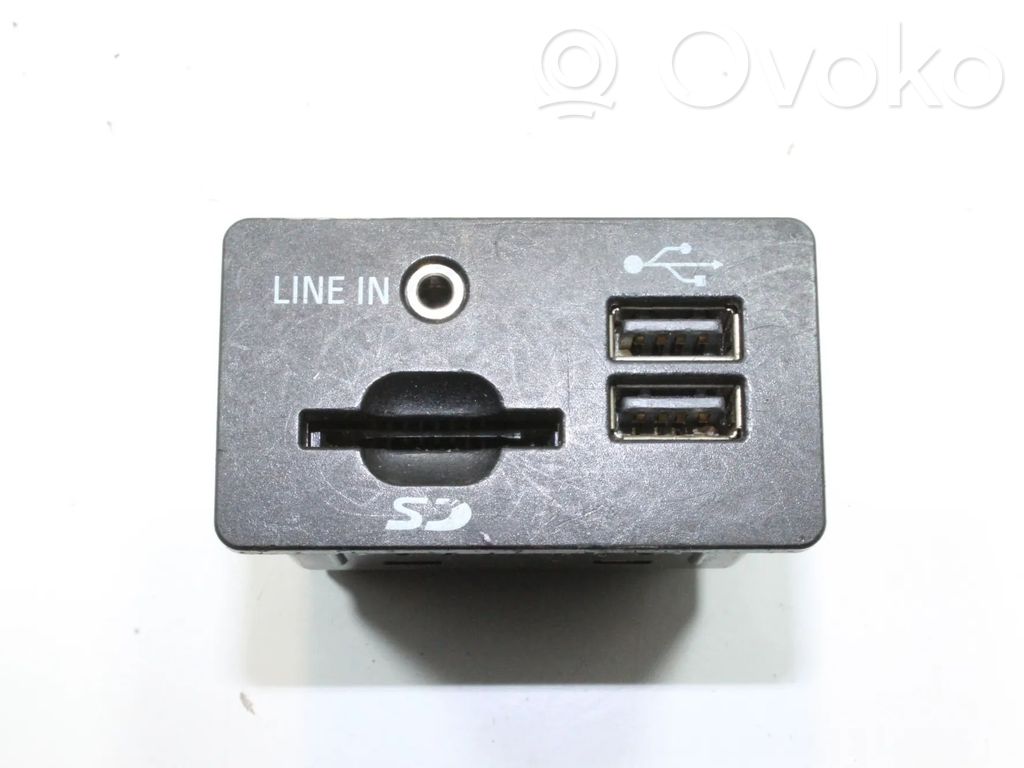 Ford Ranger Enchufe conector entrada auxiliar 