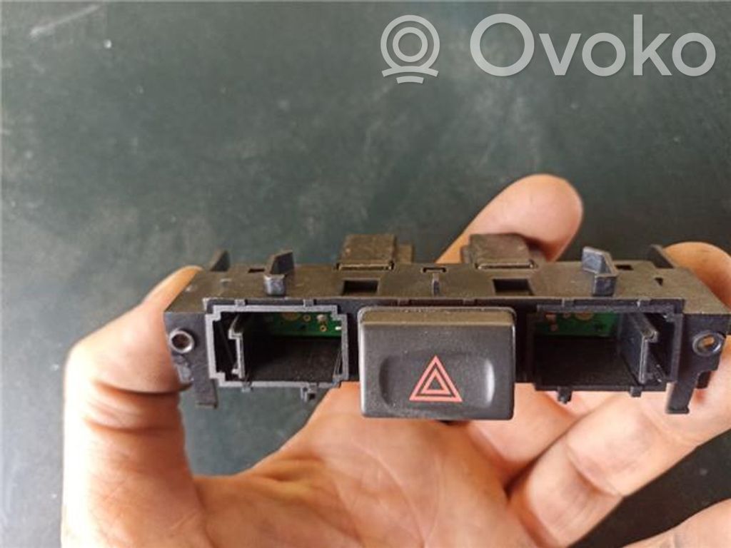 Jaguar X-Type Hazard light switch 