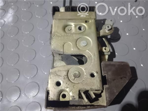 Ford Fiesta Priekšpusē slēdzene 