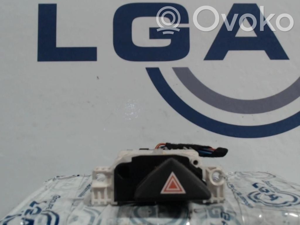 Ford Focus Hazard light switch 