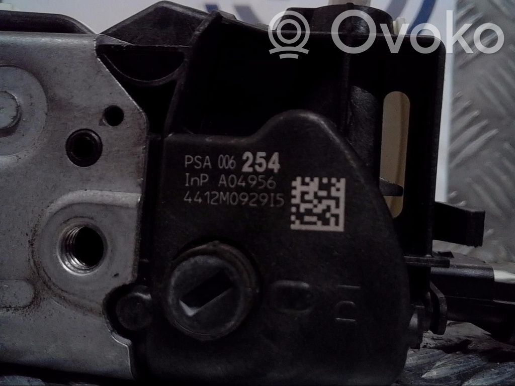 Citroen DS3 Front door lock 