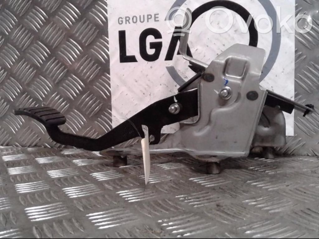 Renault Clio IV Pedal de embrague 