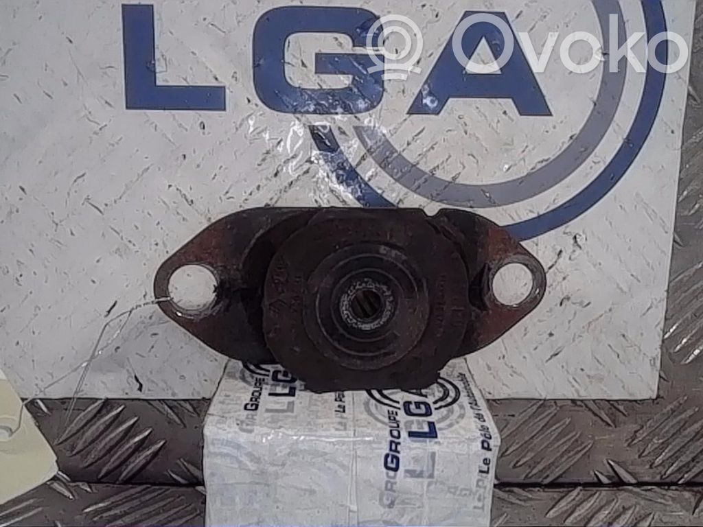 Renault Captur Engine mount bracket 