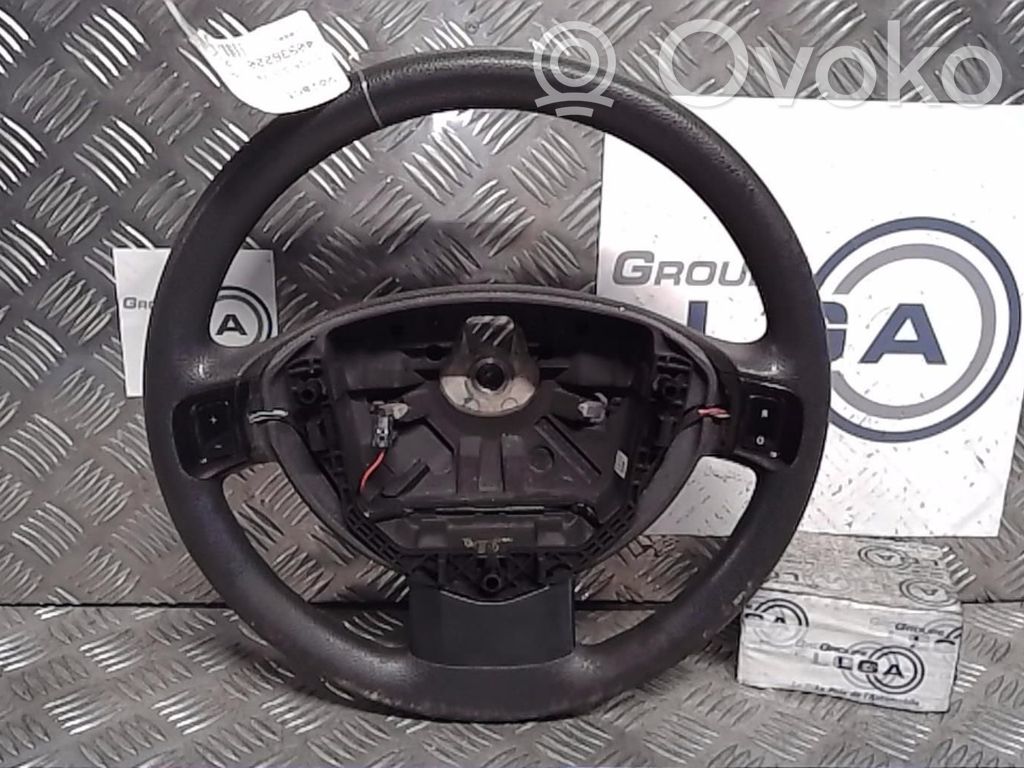 Dacia Duster Ohjauspyörä 