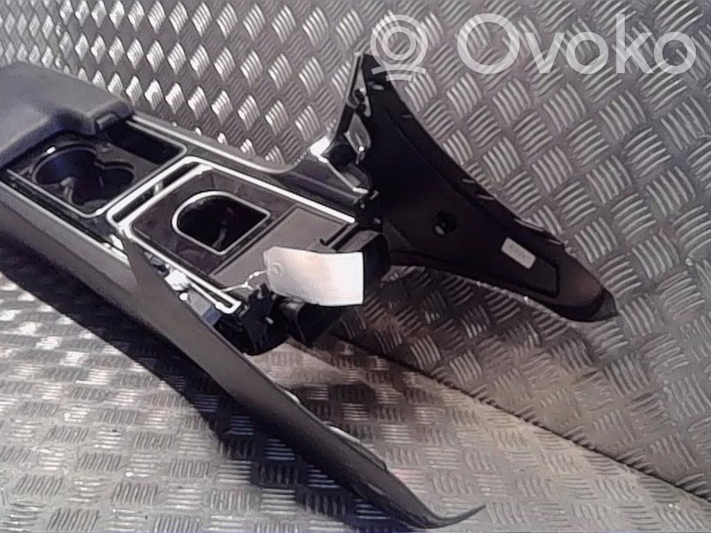 Jaguar XE Center console 