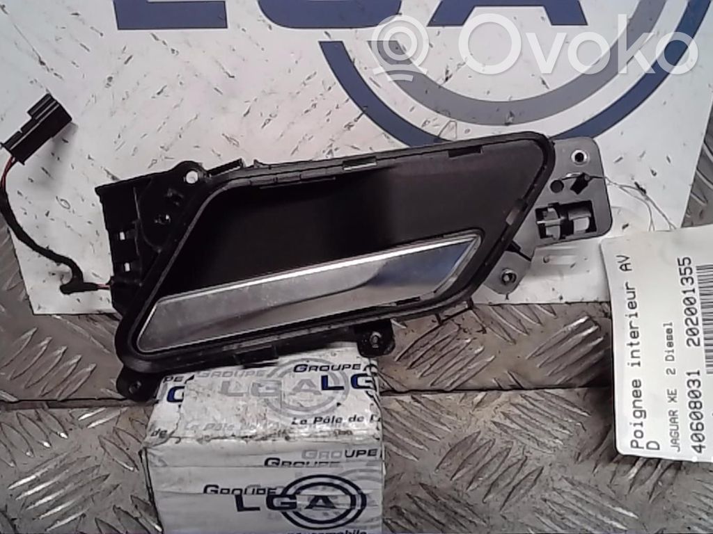 Jaguar XE Manecilla interna puerta delantera 