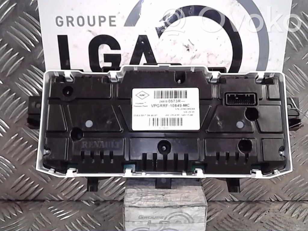 Renault Captur Speedometer (instrument cluster) 
