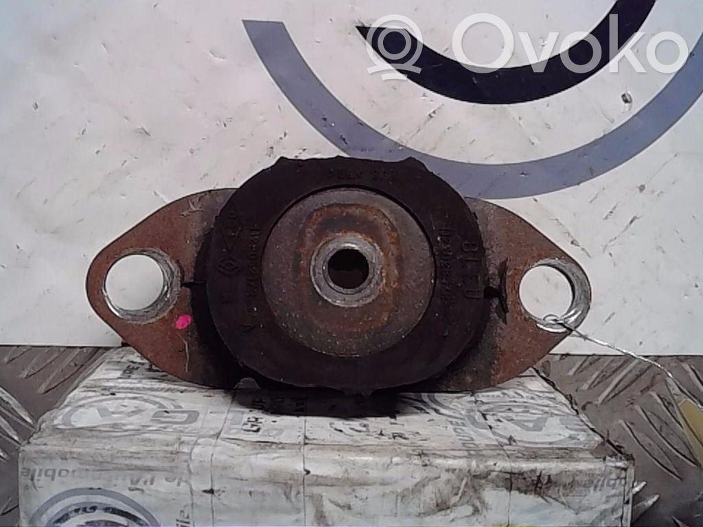 Renault Twingo III Engine mount bracket 