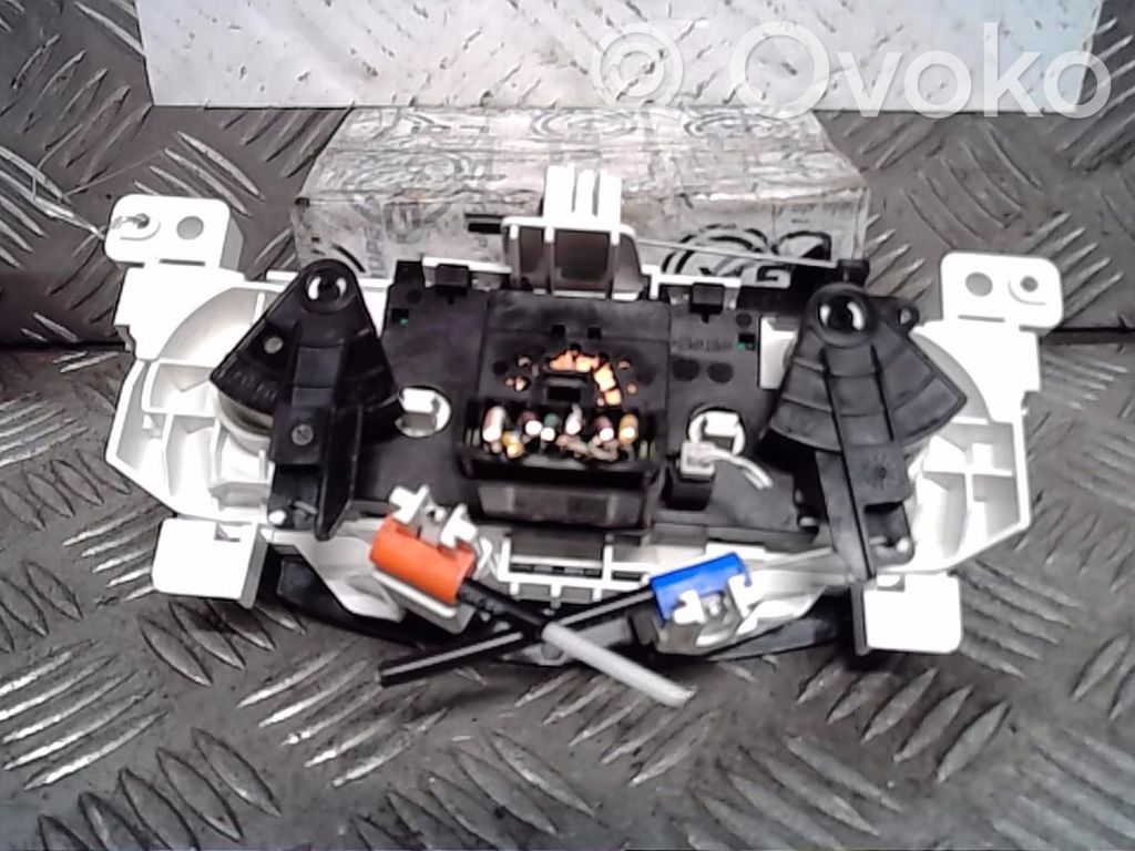 Renault Twingo III Climate control unit 